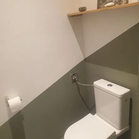 Apartment Prive Dans Maison Du Centre *
