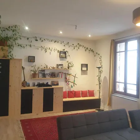 Apartment Prive Dans Maison Du Centre